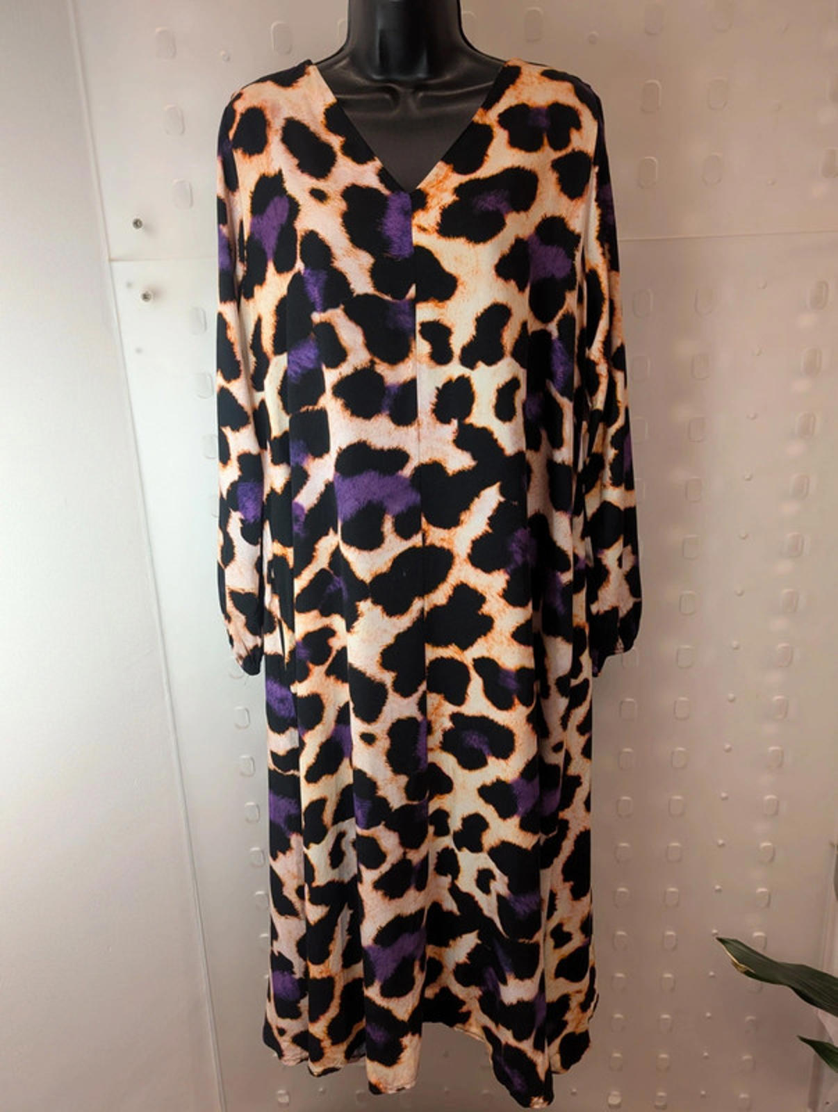 Black Colour Leopard Print Midi Dress – M/L – Made in Italy